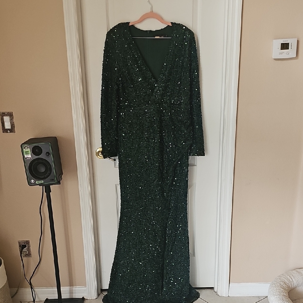 Elegant Green Sequin Gown